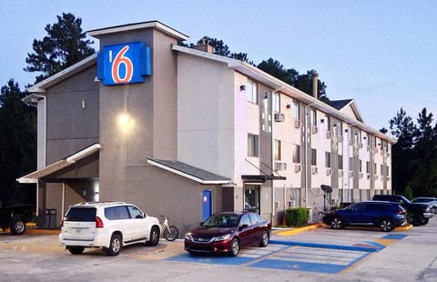 Property building, Street view, Location, Parking