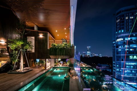 Swimming pool, Swimming pool