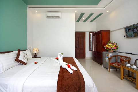 Bedroom, bunk bed