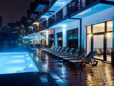 Night, Garden view, Swimming pool, sunbed