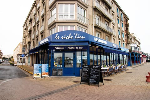 Hotel Le Richelieu Hotel in Normandy