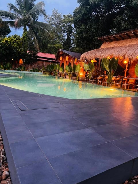 Day, Pool view, Swimming pool, sunbed