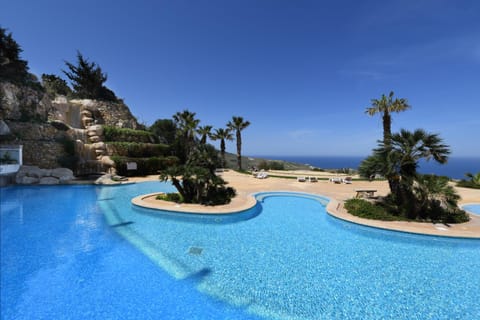 Day, Pool view, Swimming pool, sunbed
