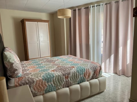 Bed, Bedroom, wardrobe