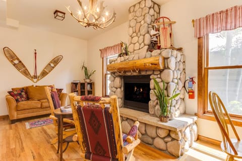 Communal lounge/ TV room