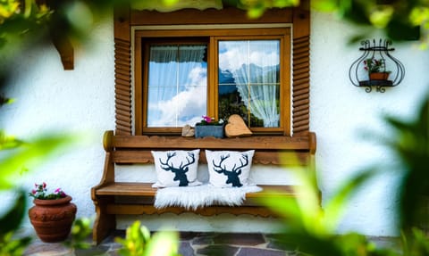 Property building, Internal: Not applicable to any particular room