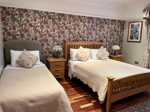 Acorn Guest House in Hull Bed and Breakfast in Hull