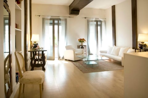 Bathroom, Seating area