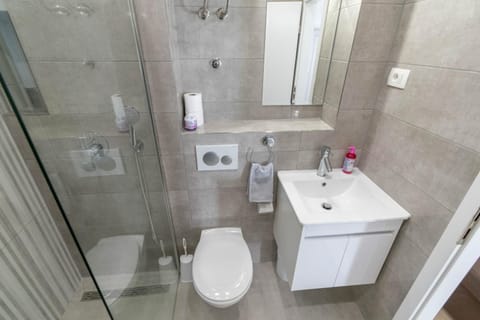 Shower, Toilet, Bathroom