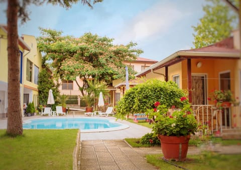 Garden, View (from property/room), Balcony/Terrace, Other, Other, On site, Garden view, Pool view, Swimming pool