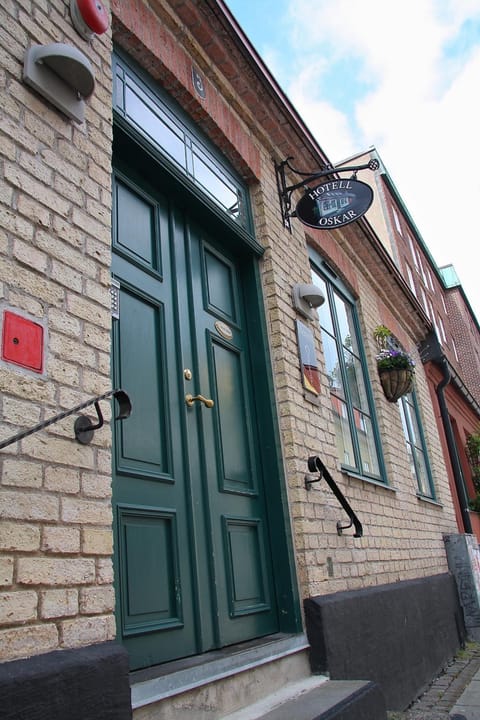Facade/entrance, Logo/Certificate/Sign