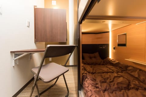 Bedroom, bunk bed