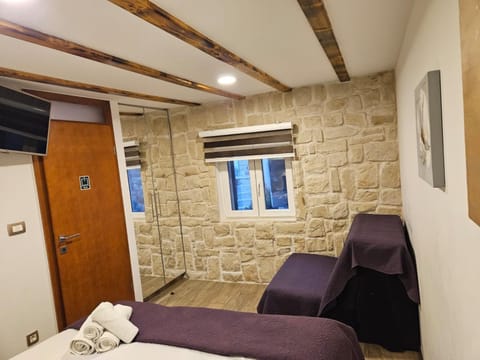Reval Luxury Stone house apartments**** Apartment in Split