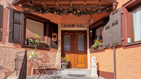 Property building, Facade/entrance, Spring