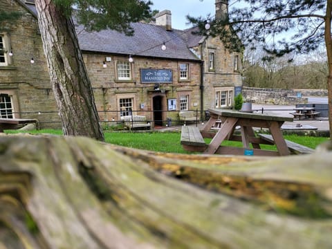 The Manifold Inn Hotel Inn in Staffordshire Moorlands District