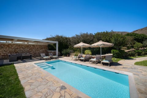 Patio, Spring, Day, Natural landscape, Garden, Garden view, Mountain view, Pool view, Swimming pool, sunbed
