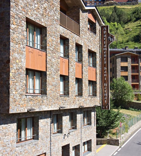 Property building, Day