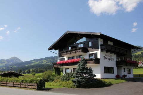 Facade/entrance, Facade/entrance, Day, Summer, View (from property/room), Area and facilities