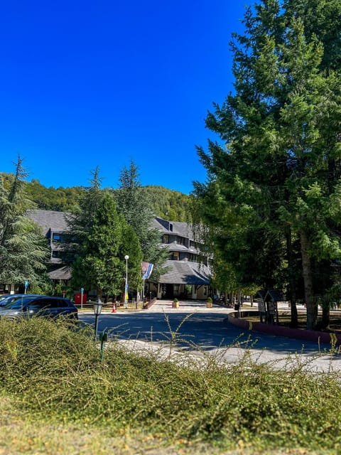 Property building, Day, Natural landscape, Summer, Autumn, Seasons, Time of day, Location, Sunrise