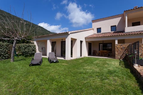 Facade/entrance, Garden view