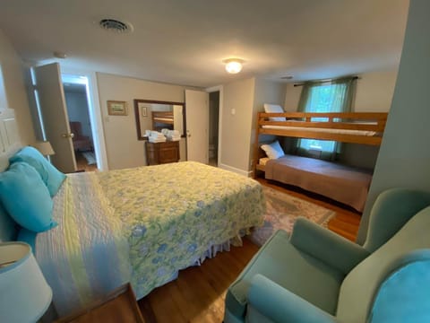 Historic Rosemont Manor Inn in Berryville