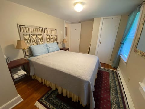 Historic Rosemont Manor Inn in Berryville