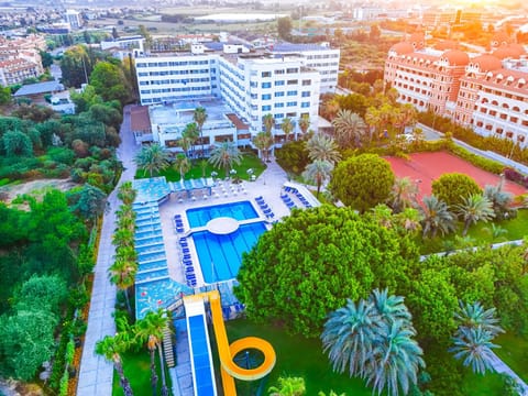Property building, Swimming pool