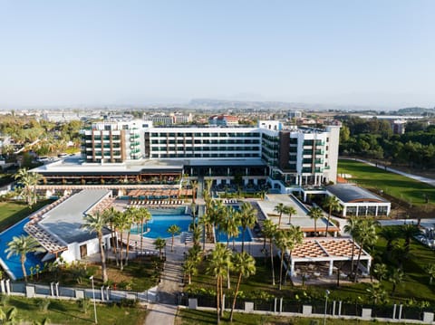 Property building, Day, Bird's eye view, Pool view, Swimming pool