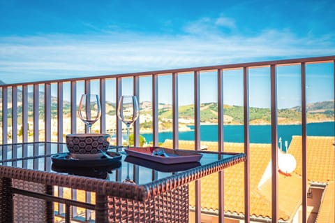 Natural landscape, View (from property/room), Balcony/Terrace, Sea view