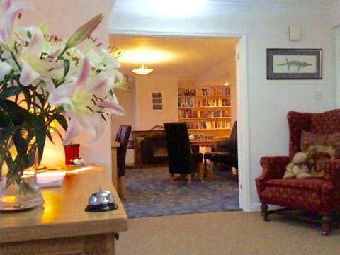 Communal lounge/ TV room, Living room, Lobby or reception