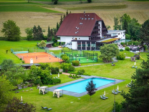 Property building, Summer, Garden, Tennis court, Pool view, Sports