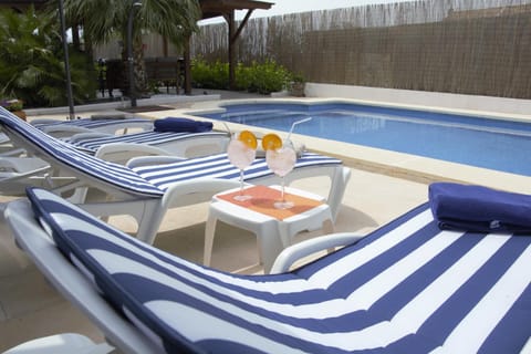 Day, On site, Area and facilities, Swimming pool, Swimming pool