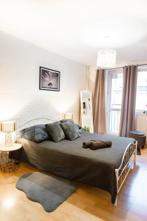 Bed, Bedroom