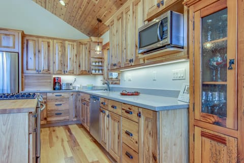 Hawk House House in La Plata County