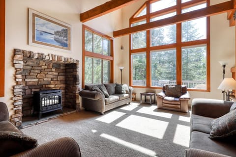 Alderhill House in Shaver Lake