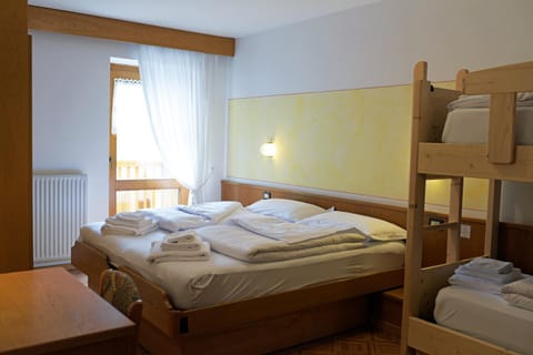 Photo of the whole room, bunk bed