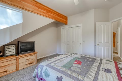 Hatcher's Hideaway House in Shaver Lake