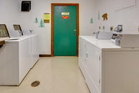 Buffalo Village 306 Apartment in Wildernest