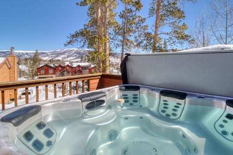 Blue River Rendezvous House in Wildernest