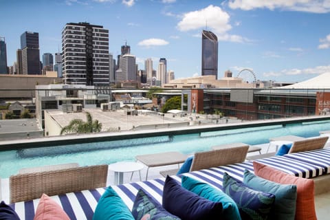 City view, Swimming pool
