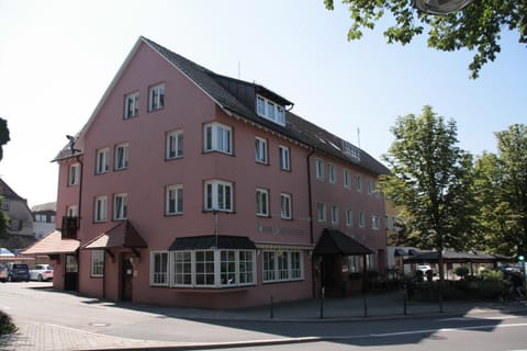 Property building, Location
