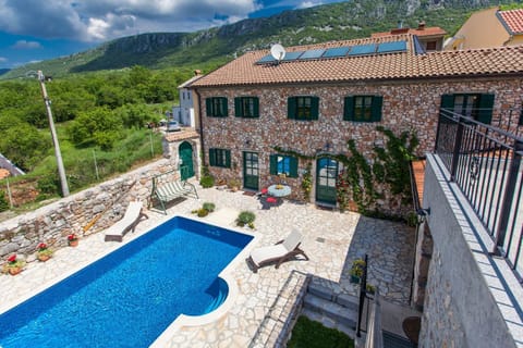 Garden, Swimming pool