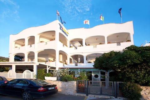 Property building, Facade/entrance
