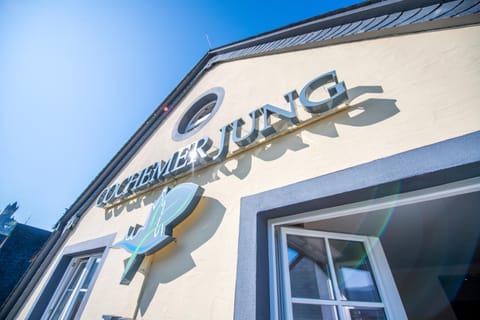 Property building, Facade/entrance, Property logo or sign