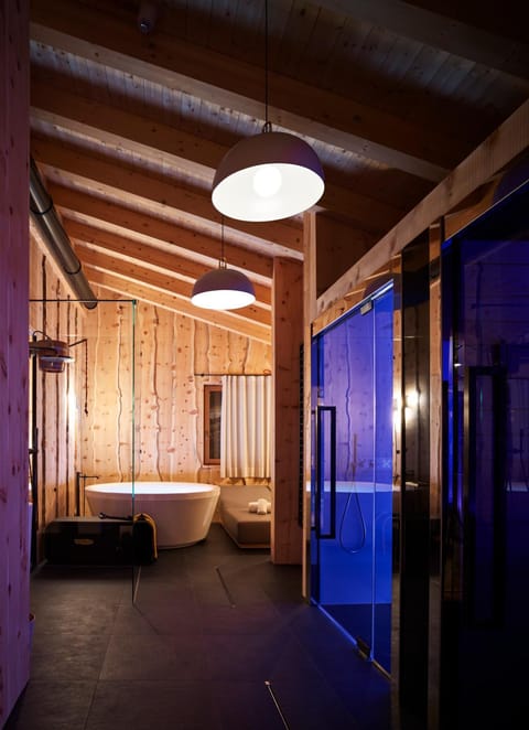 Sauna, Bathroom