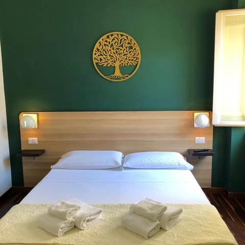 Bed, Bedroom, City view