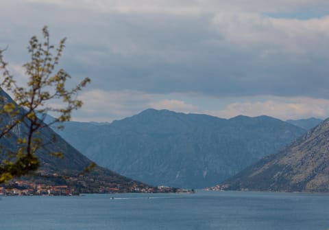 Day, Natural landscape, Mountain view, Sea view