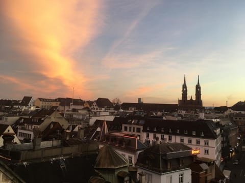 View (from property/room), City view