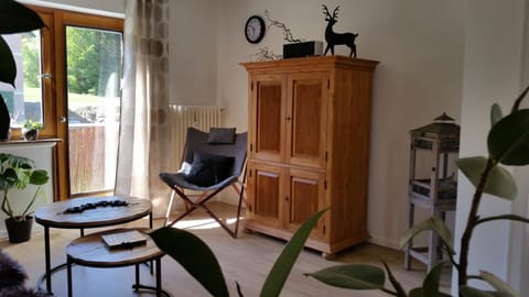 Living room, Photo of the whole room