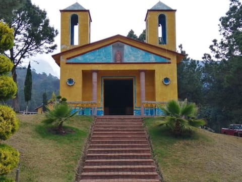 Rancho Escondido Casa Goyri Campground/ 
RV Resort in Hidalgo, Mexico
